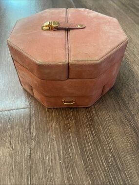 Vintage Wolf Designs Octagonal Pink Suede Jewelry Case with Gold Accent